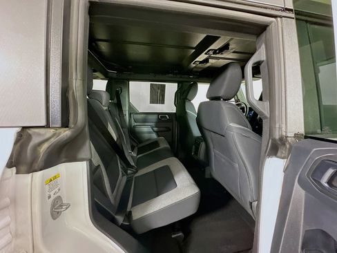 Used 2025 Ford Bronco Big Bend image 29