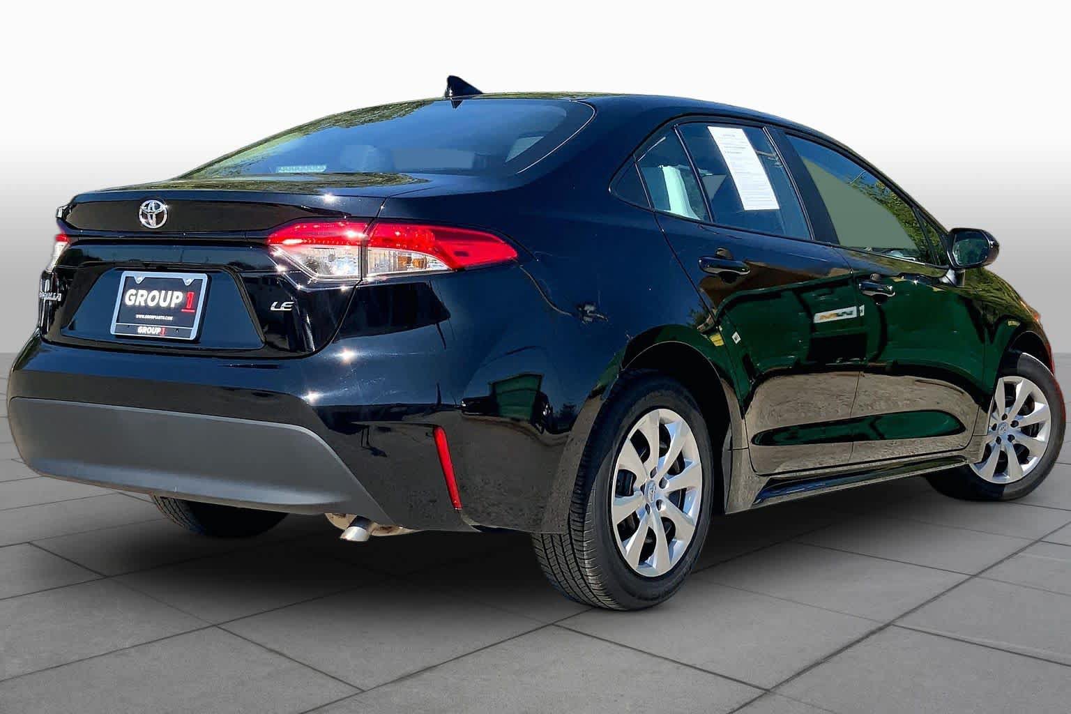 Used 2026 Toyota Corolla LE FWD image 12