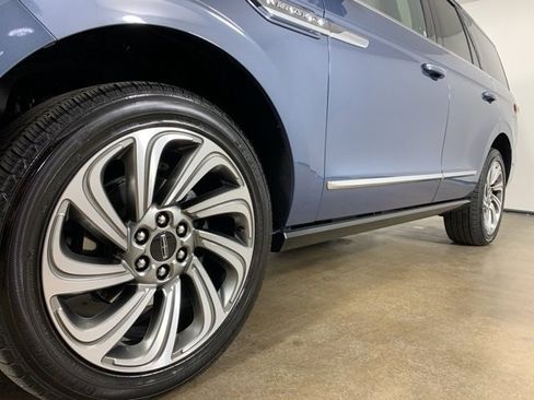 Used 2023 Lincoln Navigator Reserve image 46