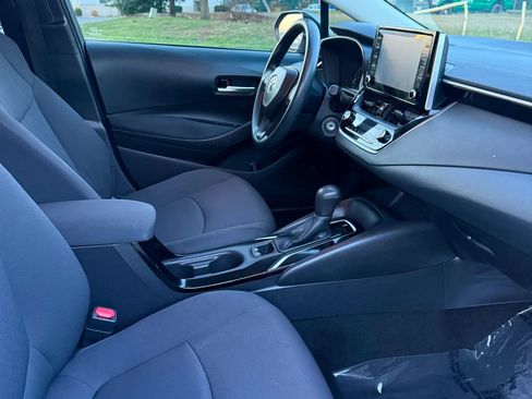 Used 2020 Toyota Corolla LE FWD image 16
