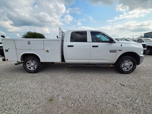 Used 2018 RAM 2500 Tradesman w/ Chrome Appearance Group AWD/4WD image 2