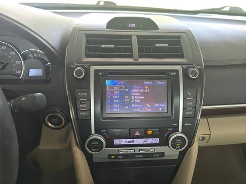 Used 2012 Toyota Camry XLE w/ Leather Pkg FWD image 25