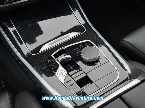 Used 2024 BMW X5 sDrive40i w/ M Sport Package RWD image 18