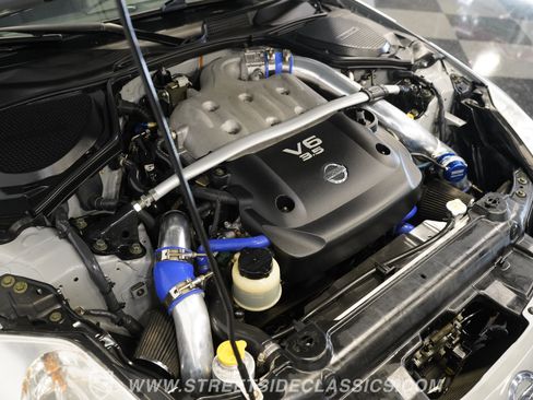 Used 2005 Nissan 350Z Coupe w/ (N93) Cargo Convenience Pkg image 35