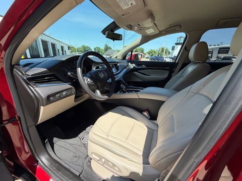 Used 2020 Buick Enclave Premium w/ Surround and Sites Package AWD/4WD image 4