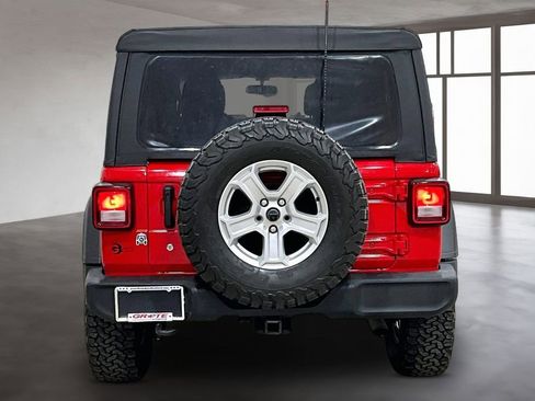 Used 2018 Jeep Wrangler Unlimited Sport S image 4