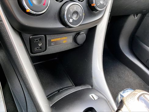 Used 2020 Chevrolet Trax LS FWD image 31
