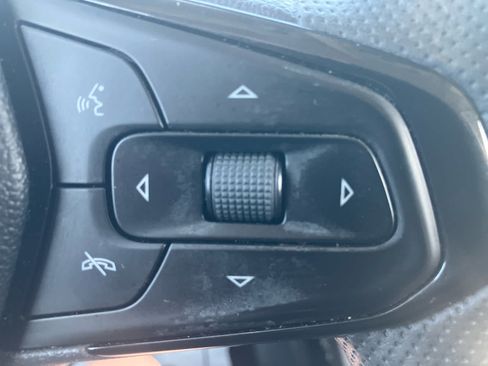 Used 2021 Chevrolet TrailBlazer LT w/ Convenience Package FWD image 18