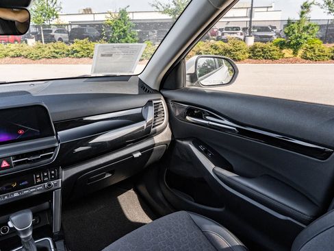 Used 2026 Kia Seltos S FWD image 29