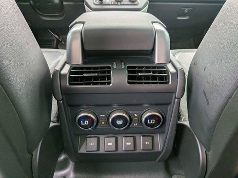 Used 2020 Land Rover Defender 110 SE AWD/4WD image 15