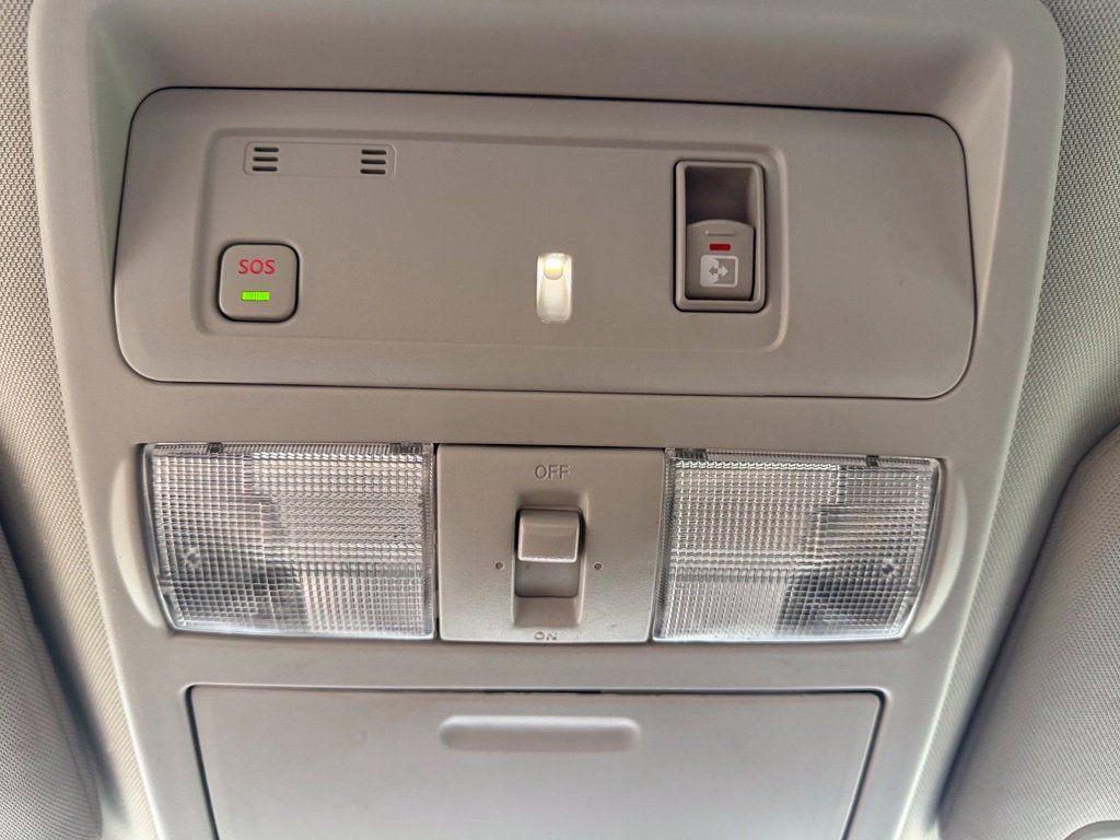 Used 2021 Nissan Titan SV w/ SV Convenience Package RWD image 54
