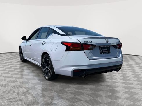 Used 2024 Nissan Altima 2.5 SR FWD image 5