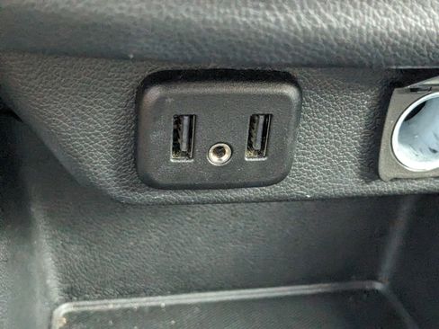 Used 2021 Chevrolet Traverse LS image 26