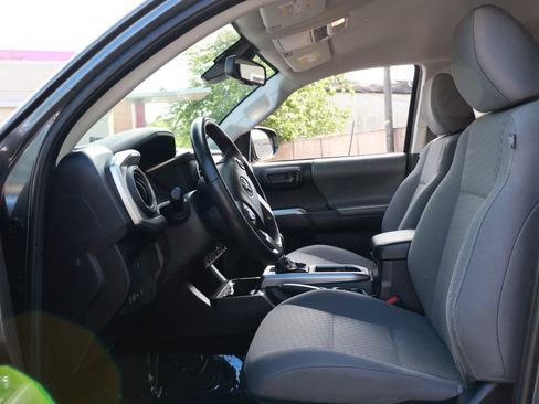 Used 2023 Toyota Tacoma SR5 RWD image 18