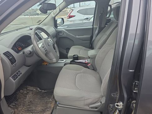 Used 2020 Nissan Frontier SV w/ Midnight Edition Floor Mats image 7