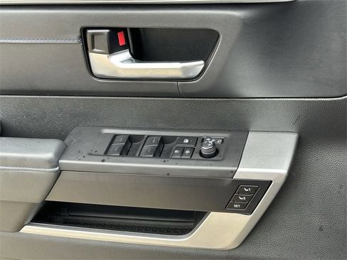 Certified 2023 Toyota Sequoia Platinum image 28