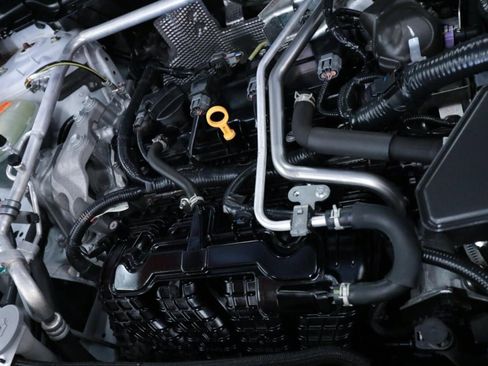 Used 2024 Mitsubishi Outlander SE image 8