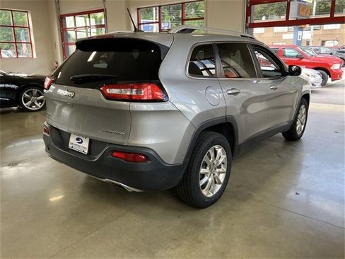 Used 2015 Jeep Cherokee Limited image 7