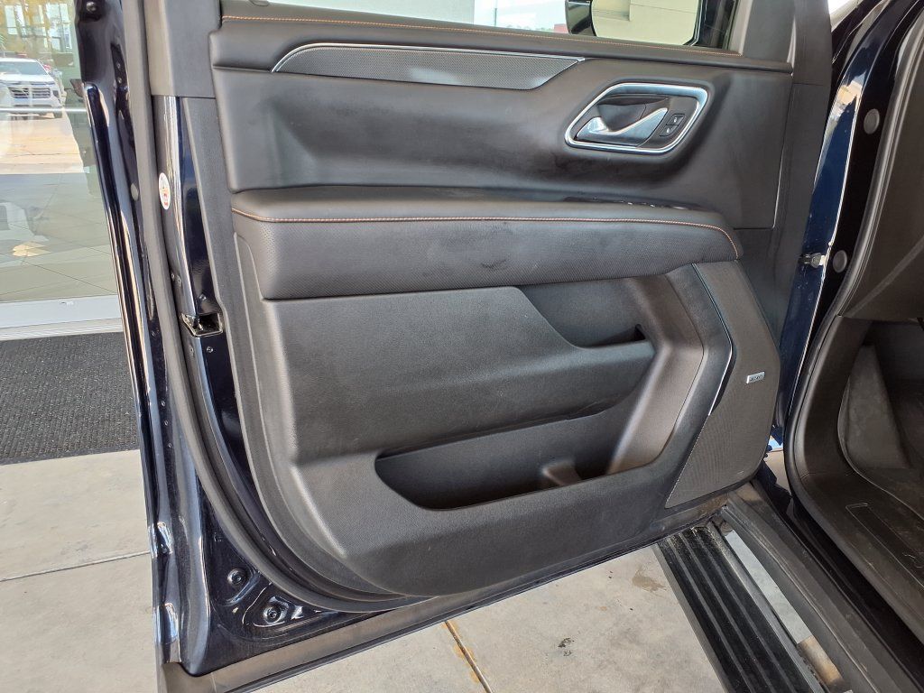 Used 2024 GMC Yukon AT4 w/ AT4 Premium Plus Package AWD/4WD image 19