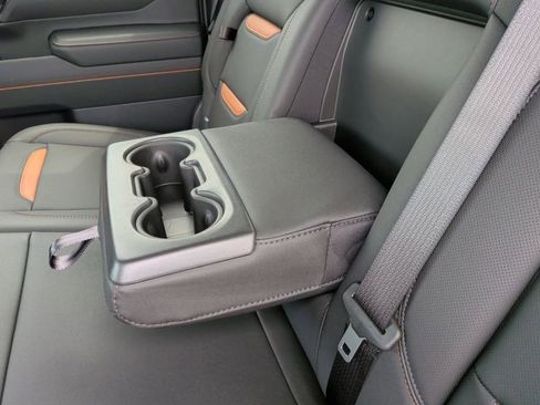 New 2026 GMC Sierra 2500 AT4 w/ AT4 Premium Plus Package AWD/4WD image 39