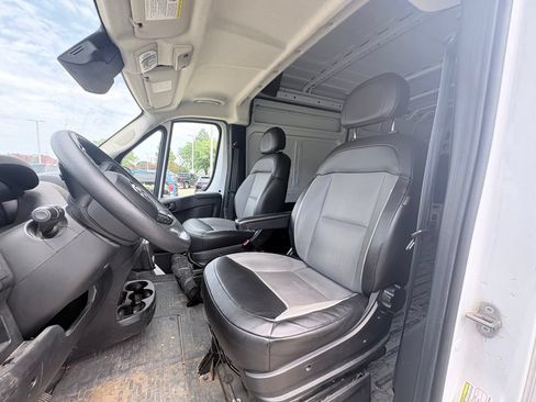 Used 2023 RAM ProMaster 2500 FWD image 6