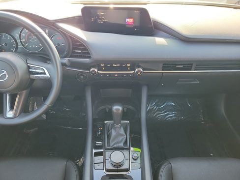 Used 2022 MAZDA MAZDA3 s image 10