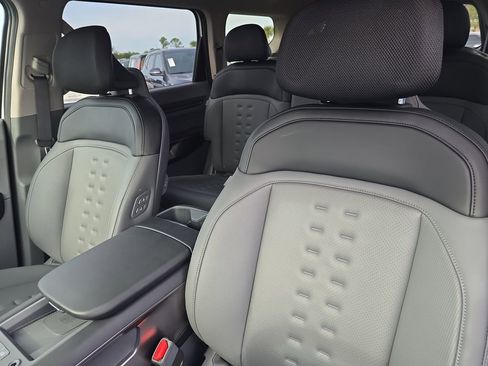 New 2026 Kia EV9 Wind AWD/4WD image 24