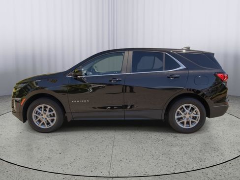 Used 2023 Chevrolet Equinox LT AWD/4WD image 18