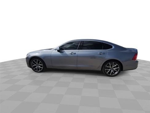 Used 2018 Volvo S90 T5 Momentum w/ Convenience Package FWD image 6