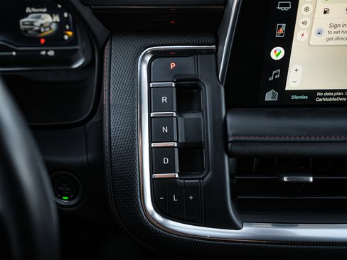 Used 2022 Chevrolet Tahoe RST w/ Luxury Package image 25