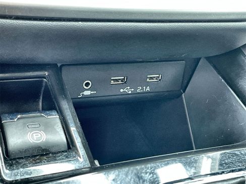 Used 2022 Subaru Outback Premium image 25