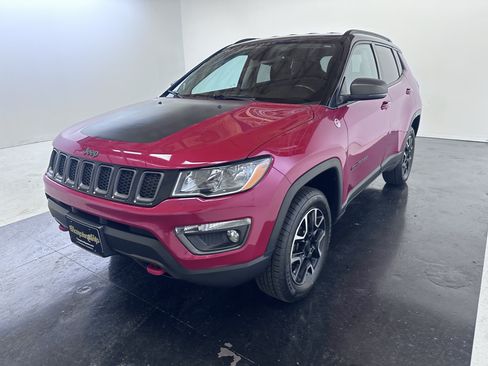 Used 2020 Jeep Compass Trailhawk AWD/4WD image 8