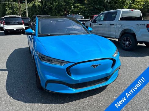 Used 2021 Ford Mustang Mach-E Premium w/ Equipment Group 301A AWD/4WD image 2