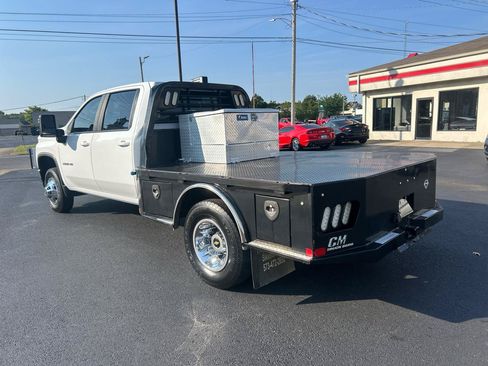 Used 2022 Chevrolet Silverado 3500 LT w/ Convenience Package AWD/4WD image 7