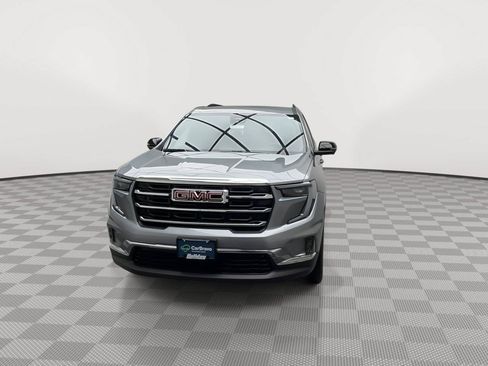 Certified 2024 GMC Acadia Elevation w/ Luxury Package AWD/4WD image 37