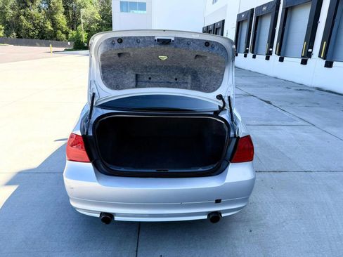Used 2010 BMW 335i Sedan RWD image 17