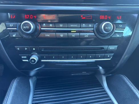 Used 2019 BMW X6 xDrive35i w/ M Sport Package image 19