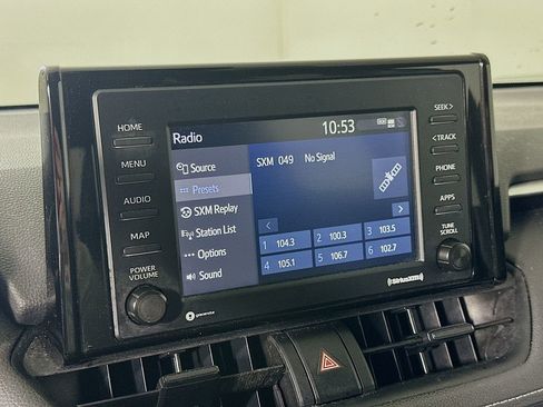 Used 2022 Toyota RAV4 LE image 29