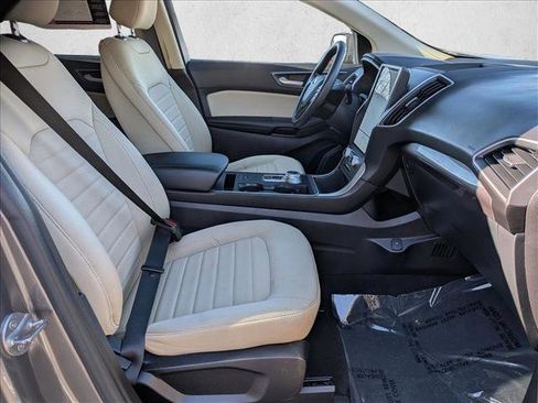 Used 2021 Ford Edge SE image 23