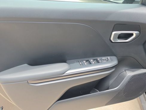 New 2026 Kia K4 FWD image 17