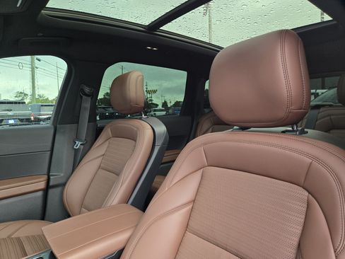 Used 2026 Lincoln Nautilus Reserve AWD/4WD image 26