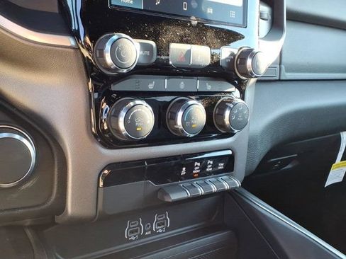 New 2026 RAM 1500 Big Horn AWD/4WD image 9