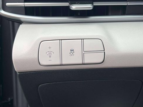 New 2026 Hyundai Elantra Limited FWD image 27