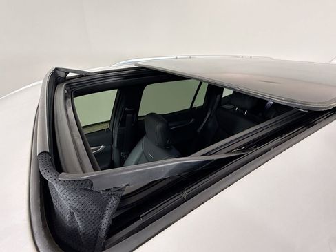 Used 2024 Cadillac XT6 Luxury AWD/4WD image 14