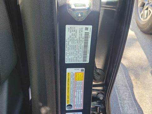 Used 2025 Honda CR-V EX image 32