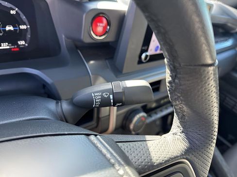 Used 2024 Toyota Tacoma TRD Sport image 32