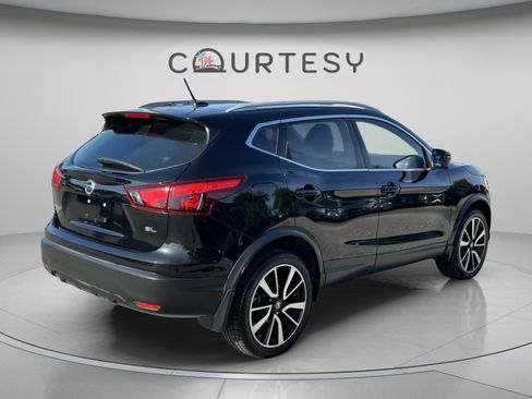 Used 2017 Nissan Rogue Sport SL image 7