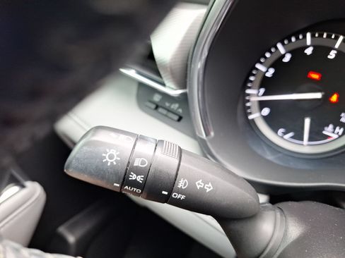 Used 2021 Toyota Highlander Platinum FWD image 22