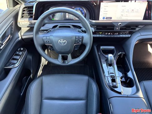 Certified 2026 Toyota Crown Platinum AWD/4WD image 16