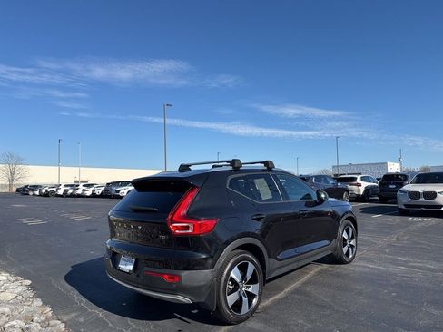 Used 2020 Volvo XC40 T5 Momentum w/ Premium Package image 5